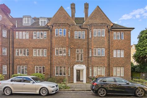 Tudor Close, Belsize Park NW3 2 bed apartment 